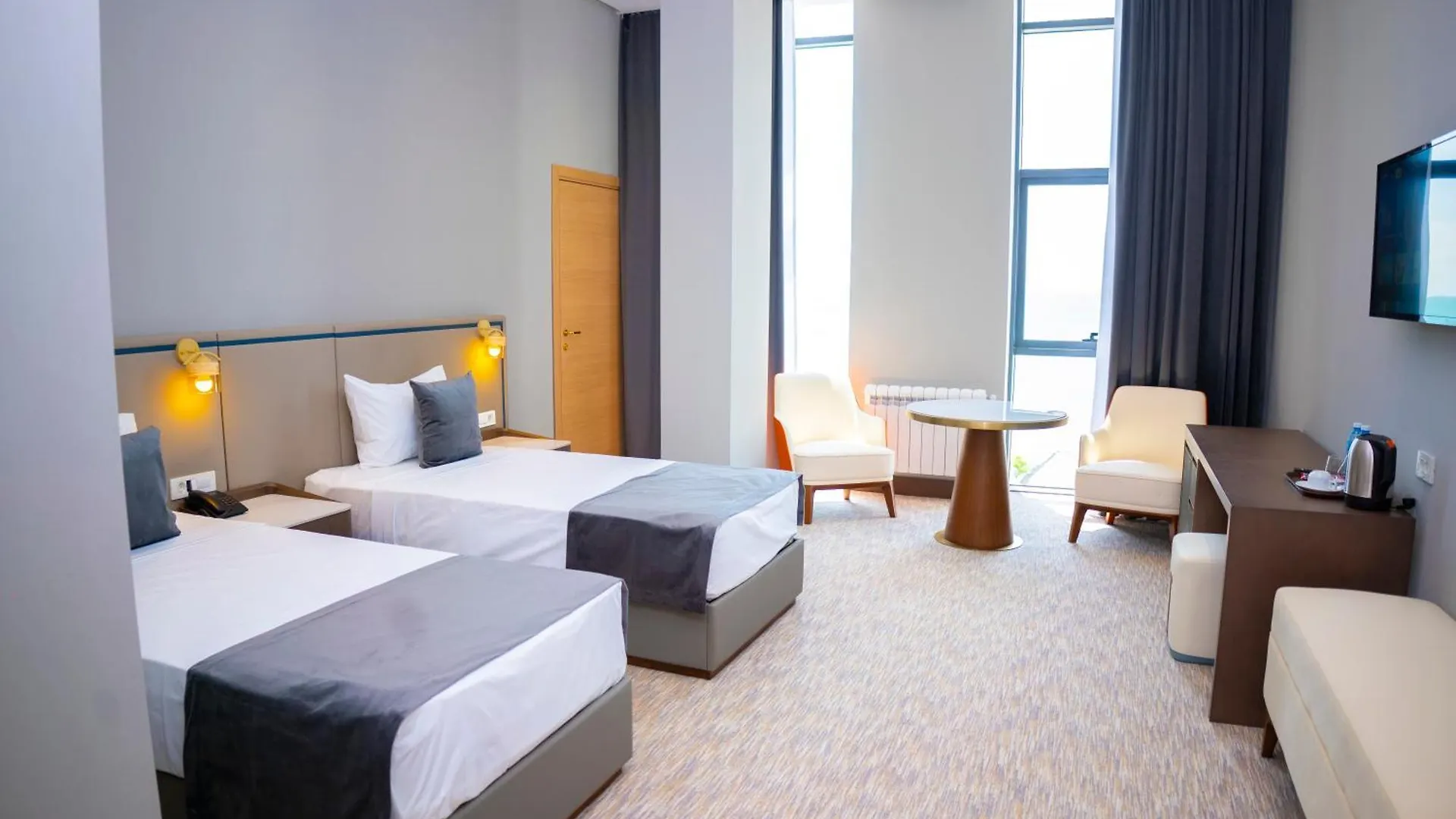 Port Marine Hotel By Hollywood Baku