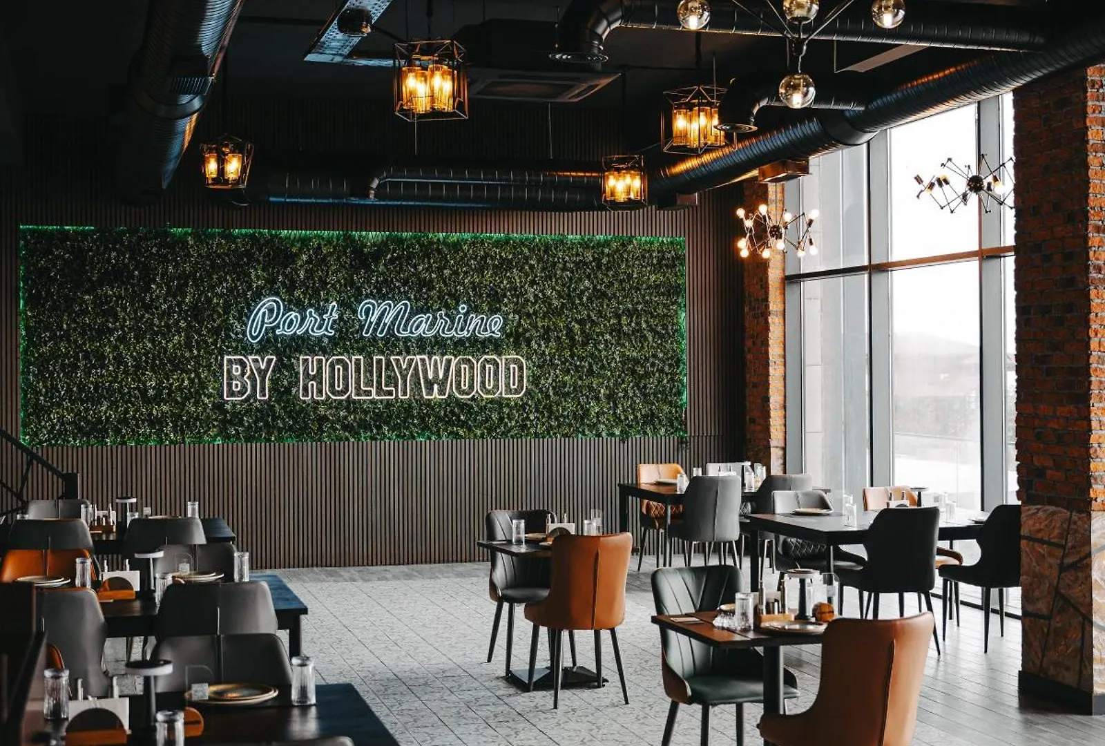 Port Marine Hotel By Hollywood Baku